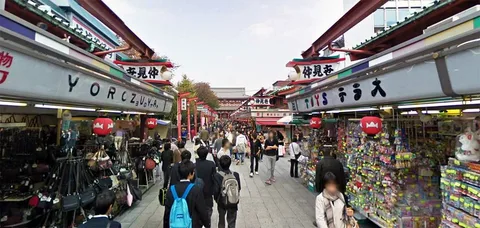 Traditional Experiences in Asakusa -Nakamise Street